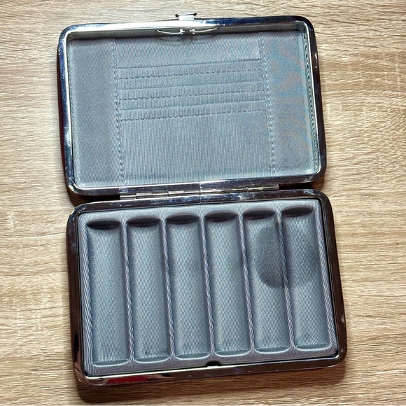 doTERRA Clutch & Essential Oil Carrier - Picture 4 of 5